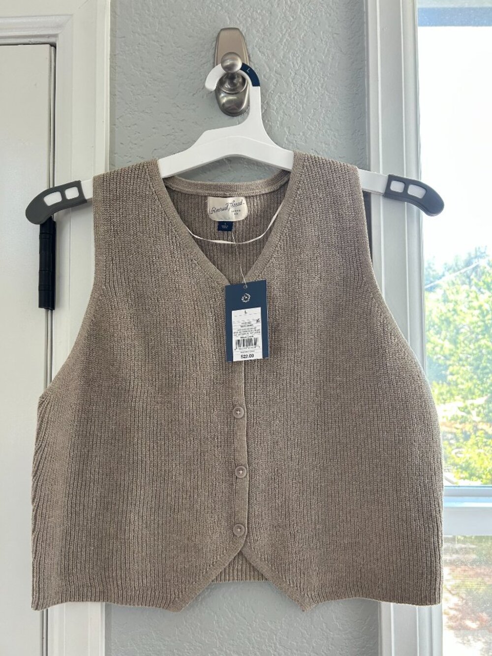 NWT Universal Thread Taupe Knit Sweater Vest Sleeveless Large